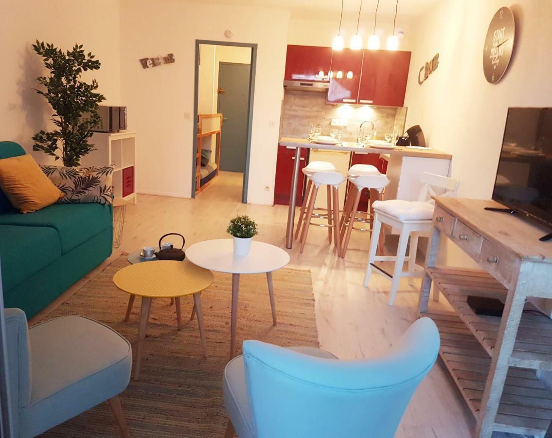 Au Coeur De Motte Apartment